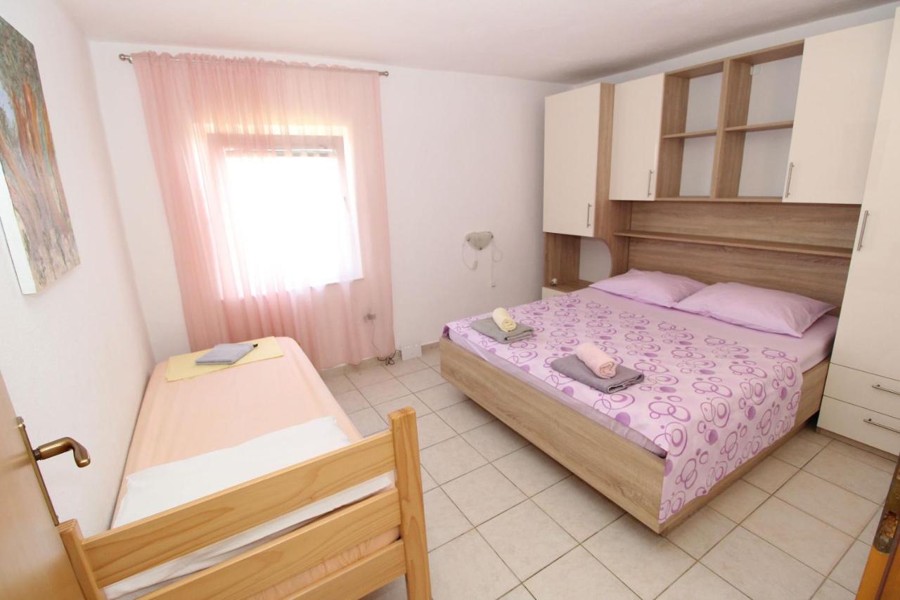Apartment Marija Kolan Eksteriør billede