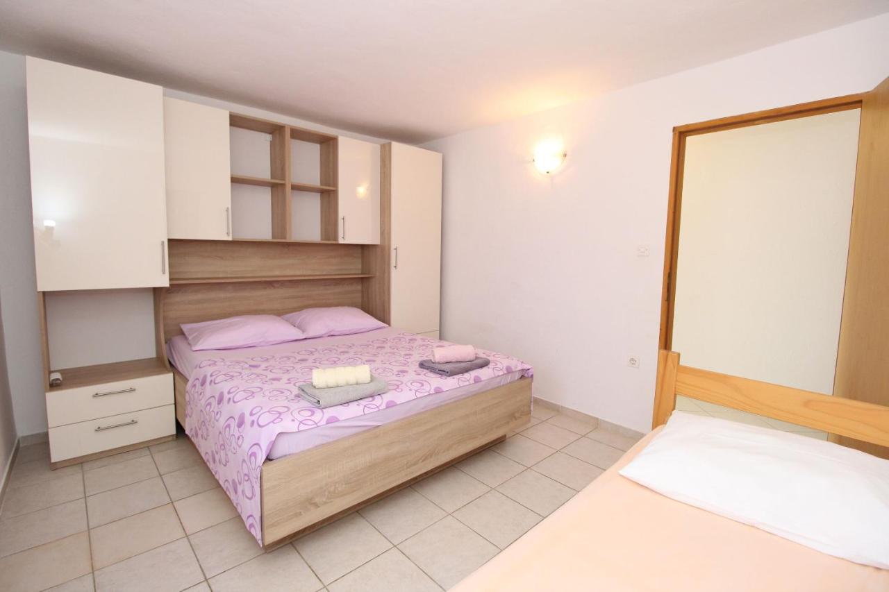 Apartment Marija Kolan Eksteriør billede